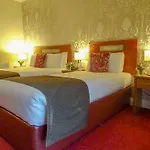 Raheen Woods 4*