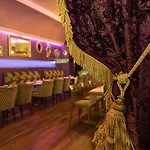 Szálloda Raheen Woods 4*