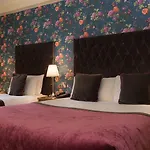 Raheen Woods Szálloda 4*