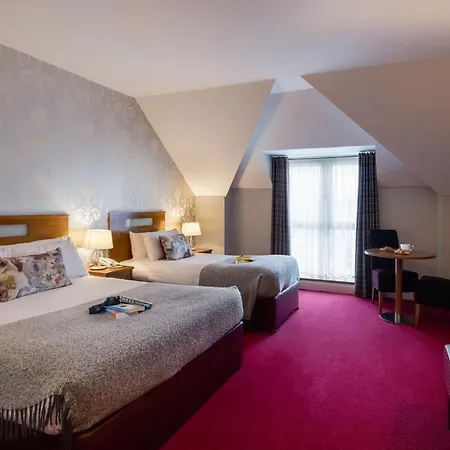 Raheen Woods Hotell