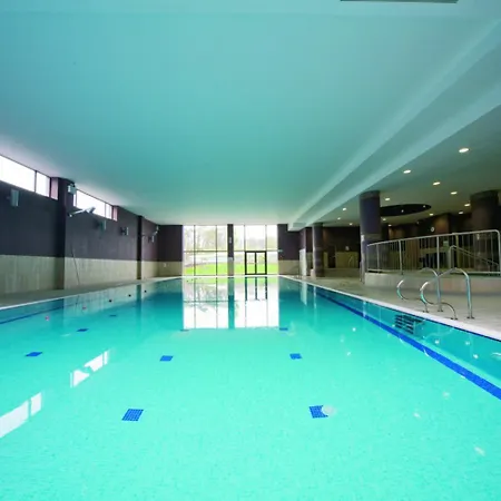 Raheen Woods Hotel 4*