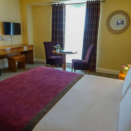 Raheen Woods Hotel