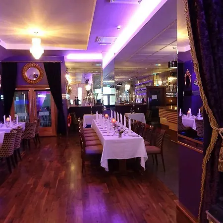 Raheen Woods Hotel