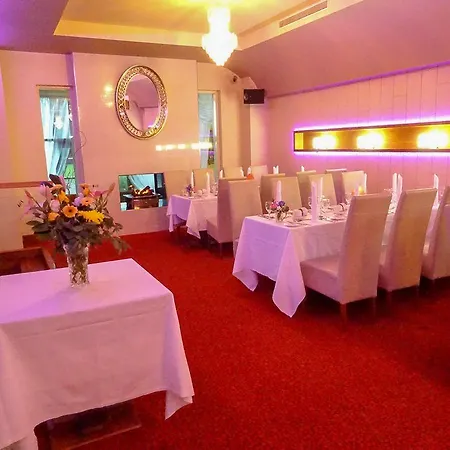 Hotel Raheen Woods 4*