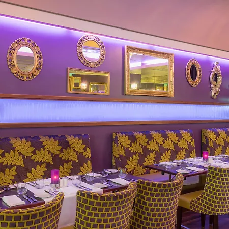 Raheen Woods Hotell 4*