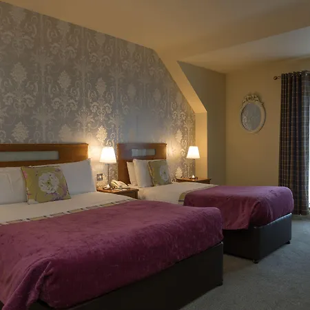 Hotell Raheen Woods 4*