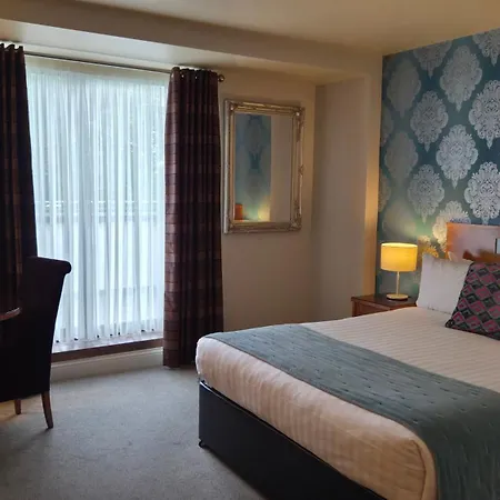 Raheen Woods Hotell
