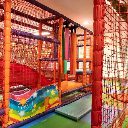 Hotell Raheen Woods 4*