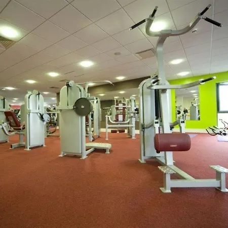 Hotel Raheen Woods 4*