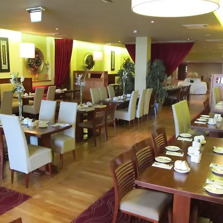 Hotel Raheen Woods
