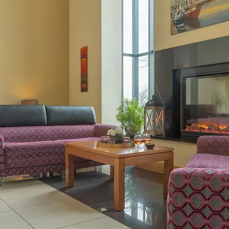 Raheen Woods Hotel 4*