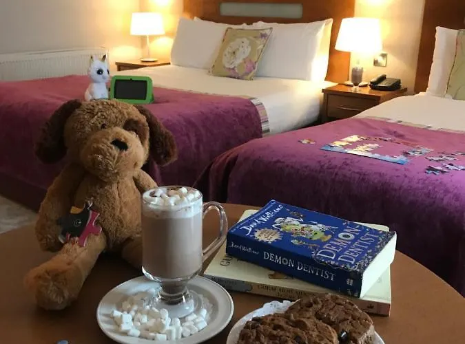 Hotel Raheen Woods 4*