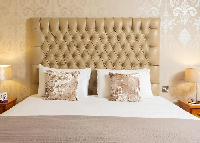 Raheen Woods Отель 4*