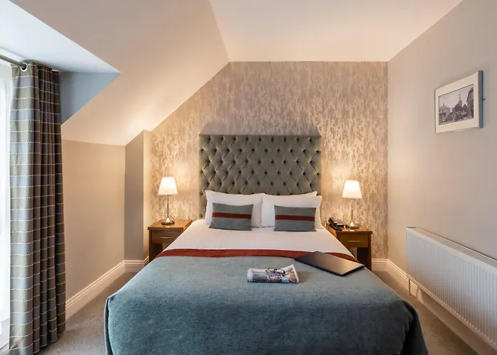 Ξενοδοχείο Raheen Woods 4*