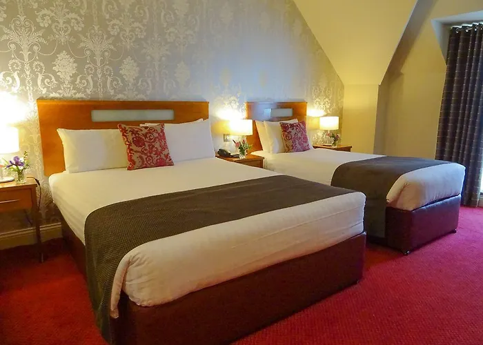 Raheen Woods Атенрай