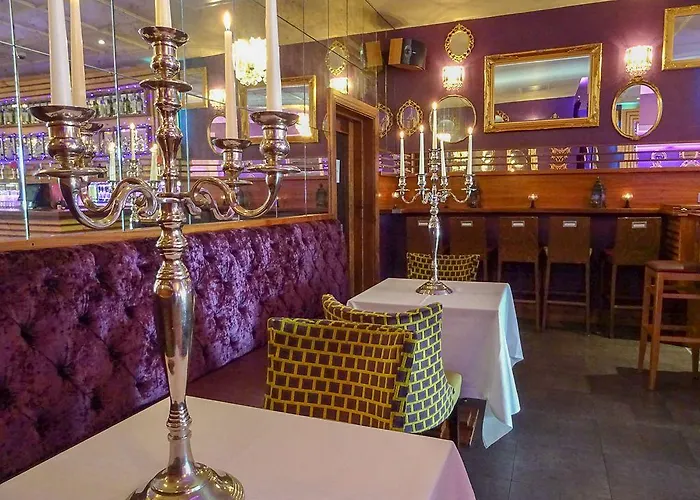 Raheen Woods Отель Атенрай